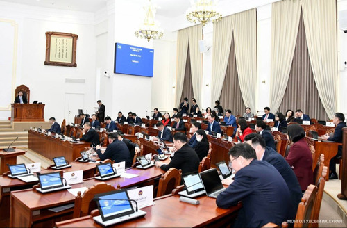 УИХ-ын гишүүнийг эгүүлэн татах хуулийн төслийг хэн дэмжиж, хэн эсэргүүцэв